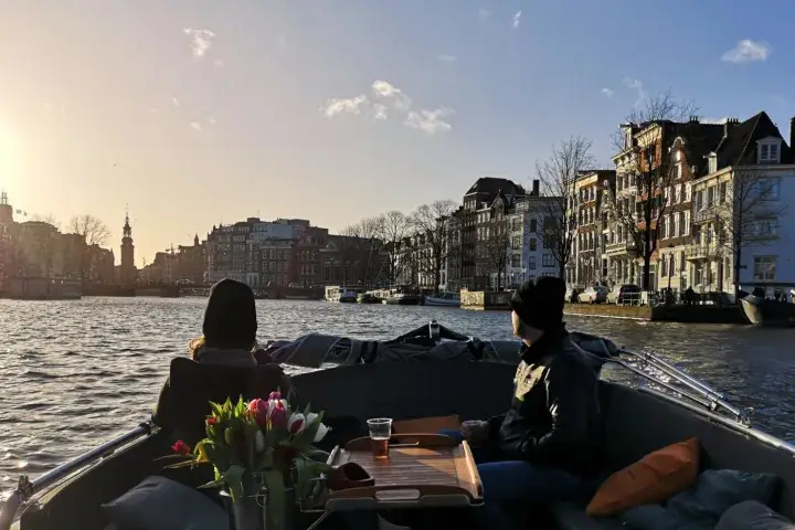 Amsterdam-Evening-Boat-Tour-Shared-Cruise-image-1