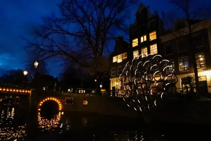 Amsterdam-Light-Festival-2024-Rush-Hour