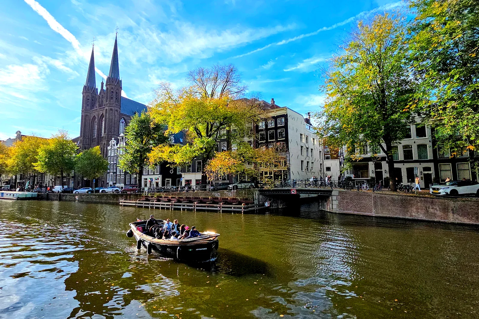 private_boat_tour_amsterdam_Singel_Canal